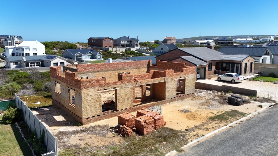 6 Bedroom Property for Sale in Struisbaai Western Cape